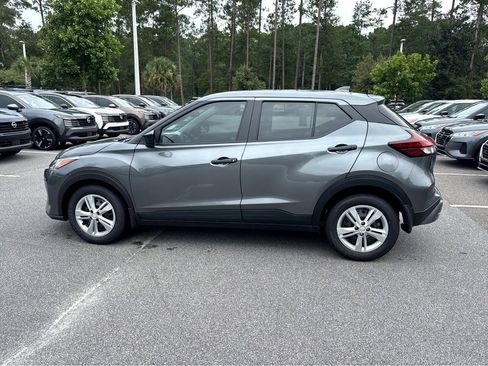 New 2025 Nissan Kicks Play S image 32