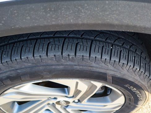 Used 2023 Hyundai Santa Fe SEL image 40