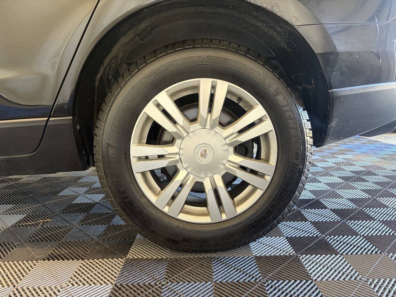 Used 2012 Cadillac SRX Luxury FWD image 27