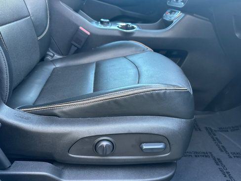 Certified 2022 GMC Terrain AT4 image 23