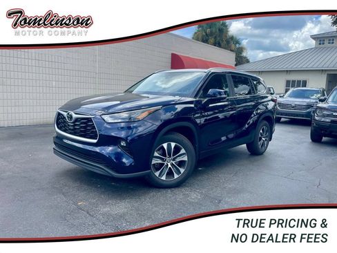 Used 2026 Toyota Highlander XLE AWD/4WD image 1