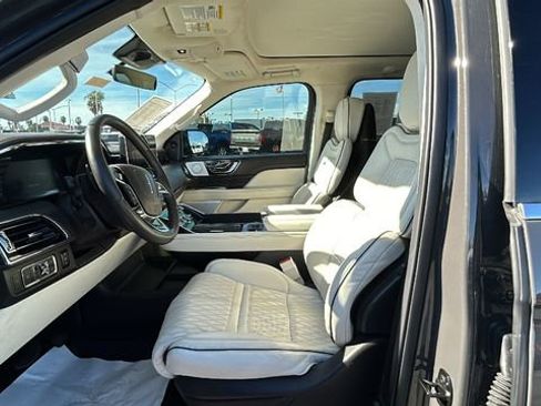 Used 2023 Lincoln Navigator Black Label image 19