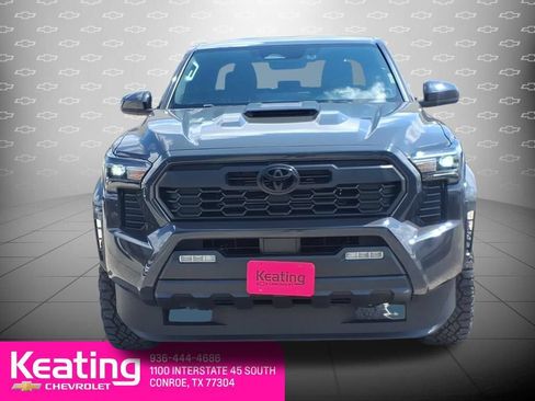 Used 2024 Toyota Tacoma TRD Sport AWD/4WD image 4