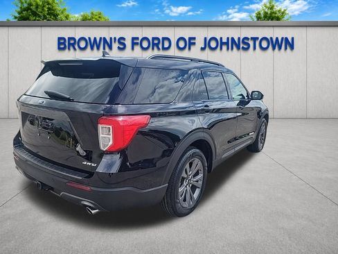 Used 2023 Ford Explorer XLT w/ Equipment Group 202A AWD/4WD image 8