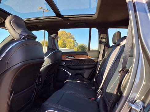 Certified 2025 Jeep Grand Cherokee Summit image 31