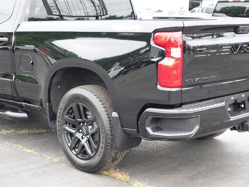 Used 2024 Chevrolet Silverado 1500 Custom AWD/4WD image 9
