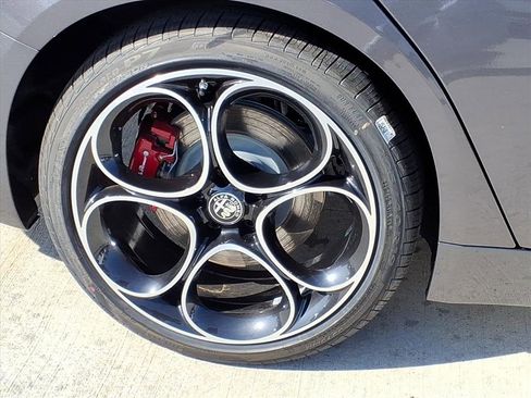 New 2026 Alfa Romeo Giulia Veloce image 6