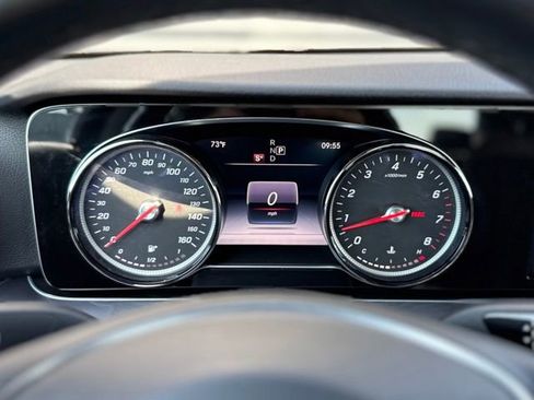 Used 2017 Mercedes-Benz E 300 4MATIC image 22