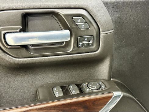 Used 2021 GMC Sierra 1500 SLT w/ SLT Premium Package image 17