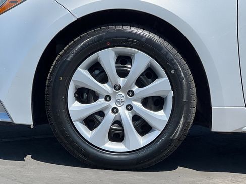 Used 2021 Toyota Corolla LE FWD image 24