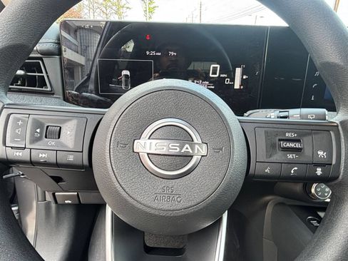 Used 2025 Nissan Kicks SV FWD image 26