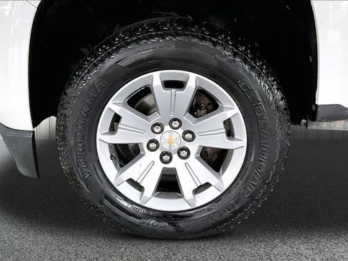Used 2015 Chevrolet Colorado LT AWD/4WD image 34