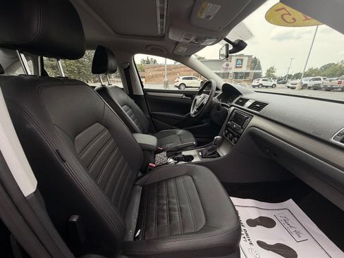 Used 2015 Volkswagen Passat 1.8T SE FWD image 18