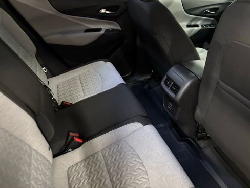 Used 2023 Chevrolet Equinox LS w/ LS Convenience Package FWD image 19