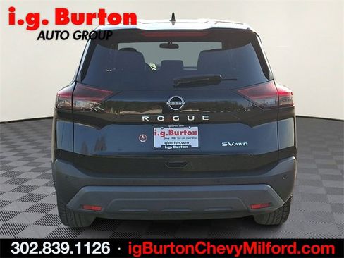 Used 2023 Nissan Rogue SV image 5