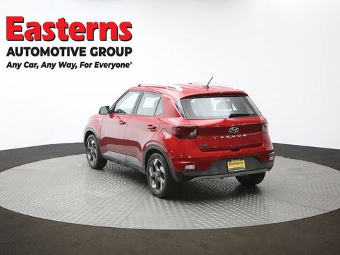 Used 2023 Hyundai Venue Limited image 66
