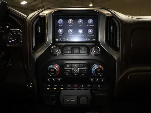 Certified 2021 GMC Sierra 1500 SLT w/ SLT Convenience Package image 18