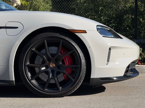 Certified 2025 Porsche Taycan GTS image 11