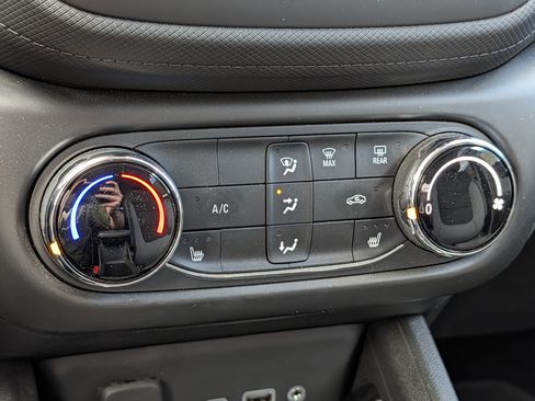 Certified 2023 Chevrolet TrailBlazer LT AWD/4WD image 18