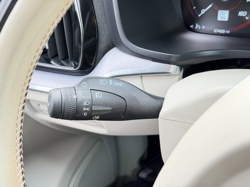 Used 2020 Volvo S60 T5 Momentum w/ Protection Package image 71