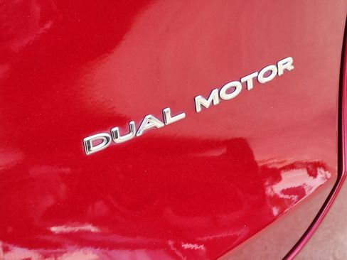 Used 2025 Tesla Model Y Long Range image 13