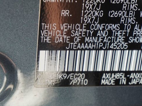 Used 2023 Toyota Venza XLE AWD/4WD image 32