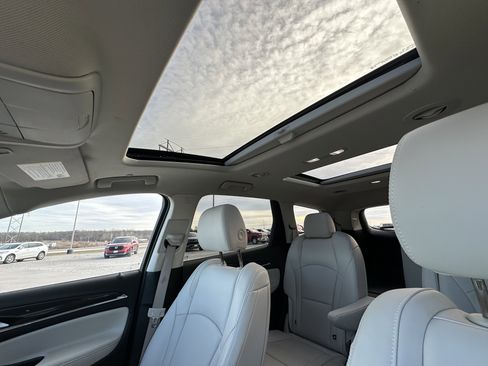 Used 2022 Buick Enclave Premium w/ Experience Buick Package image 21