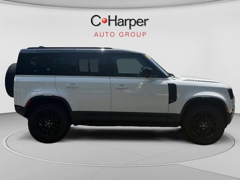 Used 2022 Land Rover Defender 110 S AWD/4WD image 2