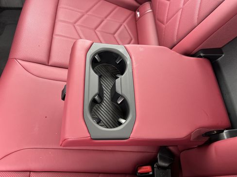 Used 2025 BMW 530i image 43