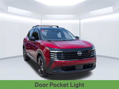 Used 2025 Nissan Kicks SR w/ Illumination Package AWD/4WD image 9