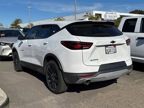 Used 2023 Chevrolet Blazer LT image 25