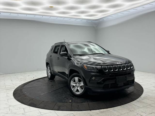 Certified 2022 Jeep Compass Latitude w/ Convenience Group AWD/4WD image 1