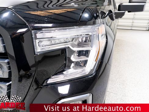 Used 2021 GMC Sierra 1500 AT4 w/ Technology Package AWD/4WD image 8
