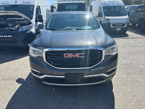 Used 2018 GMC Acadia SLE AWD/4WD image 2
