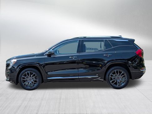 Used 2023 GMC Terrain Denali w/ Black Diamond Edition AWD/4WD image 4