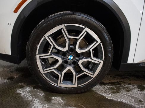Certified 2025 BMW X2 xDrive28i w/ Premium Package image 9