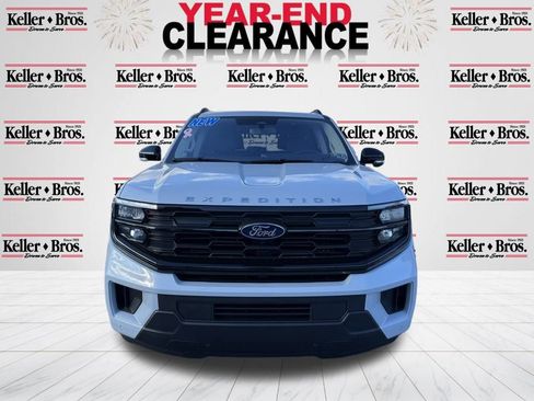 New 2025 Ford Expedition Active image 2