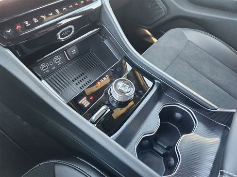 New 2026 Jeep Grand Cherokee Altitude image 20