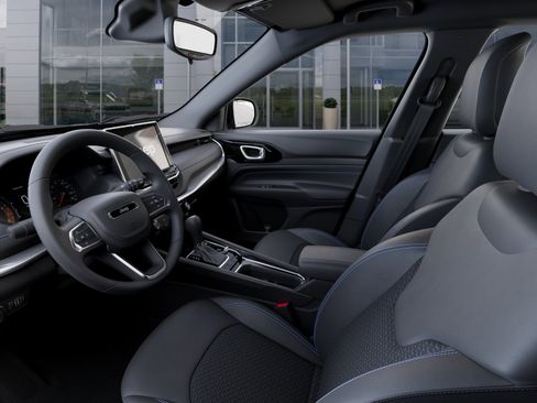 New 2026 Jeep Compass Latitude AWD/4WD image 22