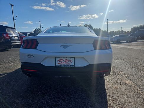Used 2024 Ford Mustang EcoBoost image 4