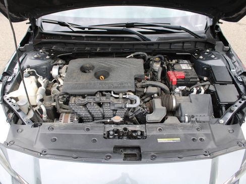 Used 2019 Nissan Altima 2.5 S FWD image 14