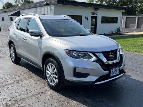 Used 2018 Nissan Rogue SV w/ Premium Package image 6