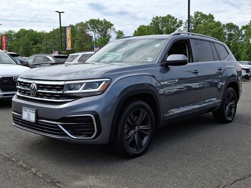 Used 2022 Volkswagen Atlas SEL R-Line AWD/4WD image 3