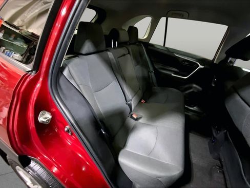 Used 2023 Toyota RAV4 LE AWD/4WD image 20