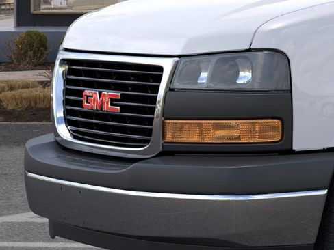 New 2026 GMC Savana 3500 Extended RWD image 13