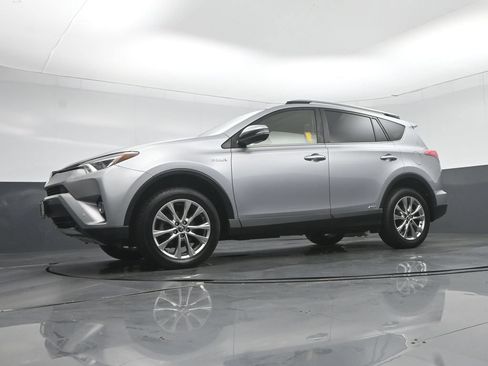 Used 2018 Toyota RAV4 Limited AWD/4WD image 56