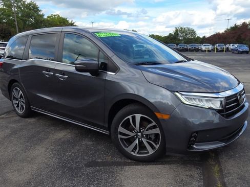 Used 2021 Honda Odyssey Touring image 2