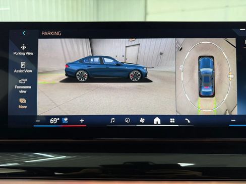 Used 2025 BMW i5 xDrive40 w/ Executive Package AWD/4WD image 27