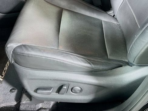 Used 2019 Hyundai Tucson Limited FWD image 11