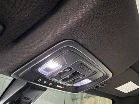 Certified 2022 Chevrolet Silverado 2500 High Country w/ Technology Package AWD/4WD image 37